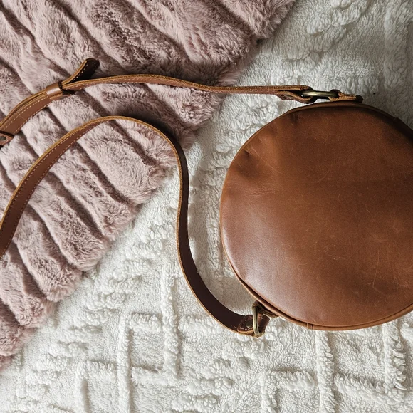 Portland Leather Honey Circle Bag - Picture 2 of 7